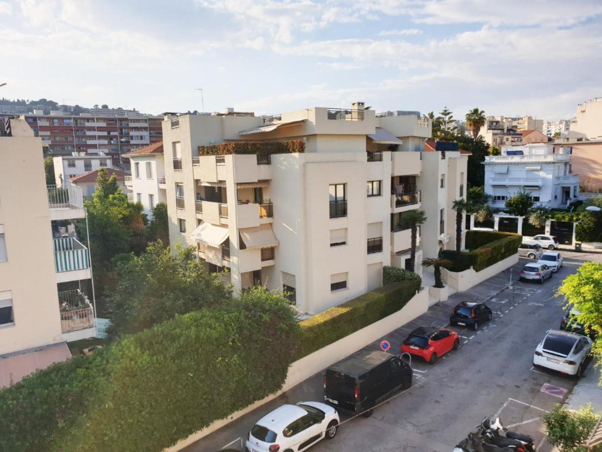 Beautiful T1 With Sea View Appartement *
